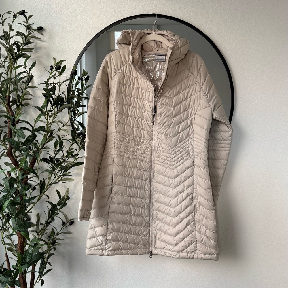 Columbia Women's Quilted Hooded Powder Lite Mid Jacket, Stone/Beige L